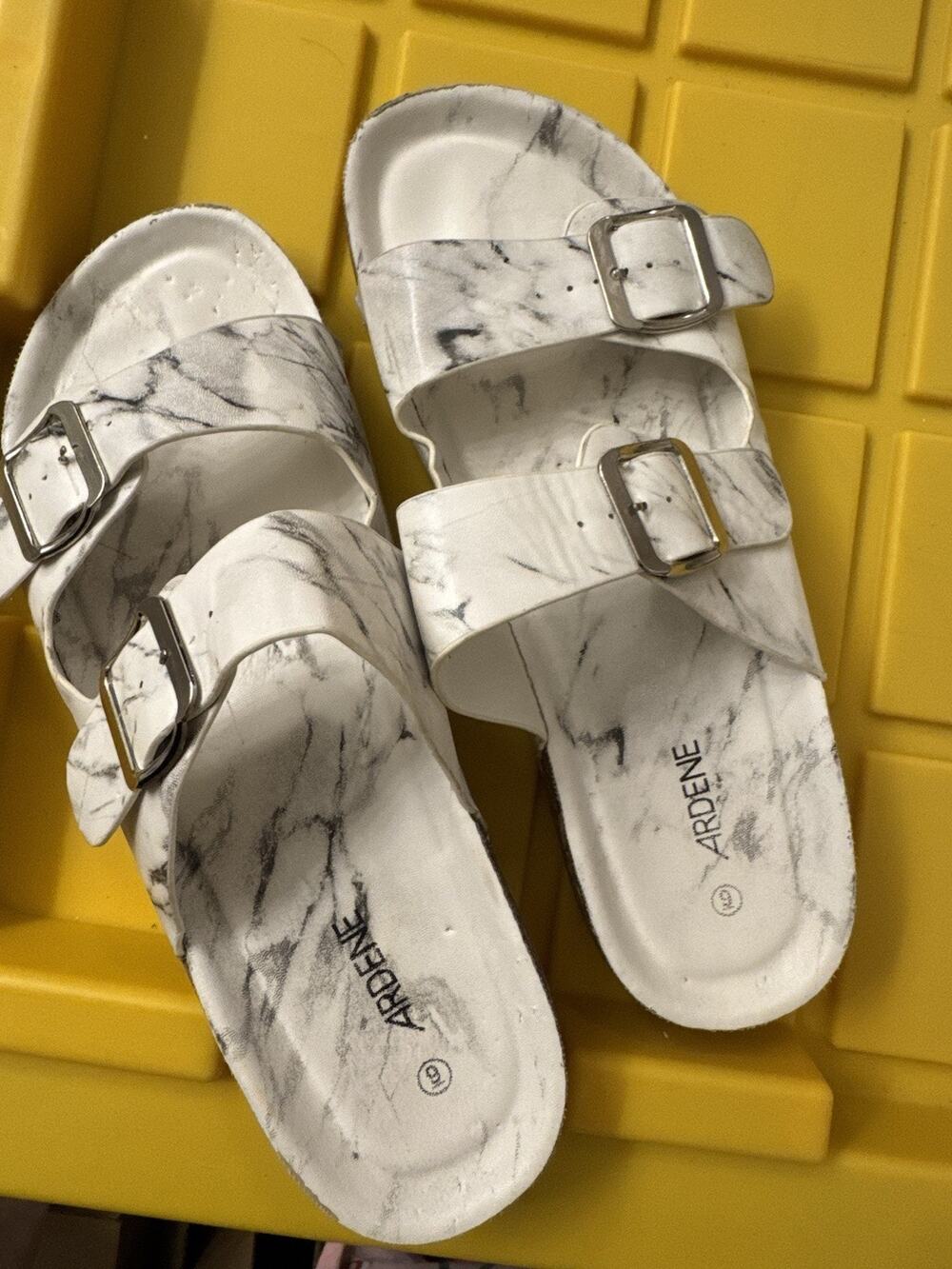 Ardene Women's Slides Marble White Gray Size 9 Buckles
